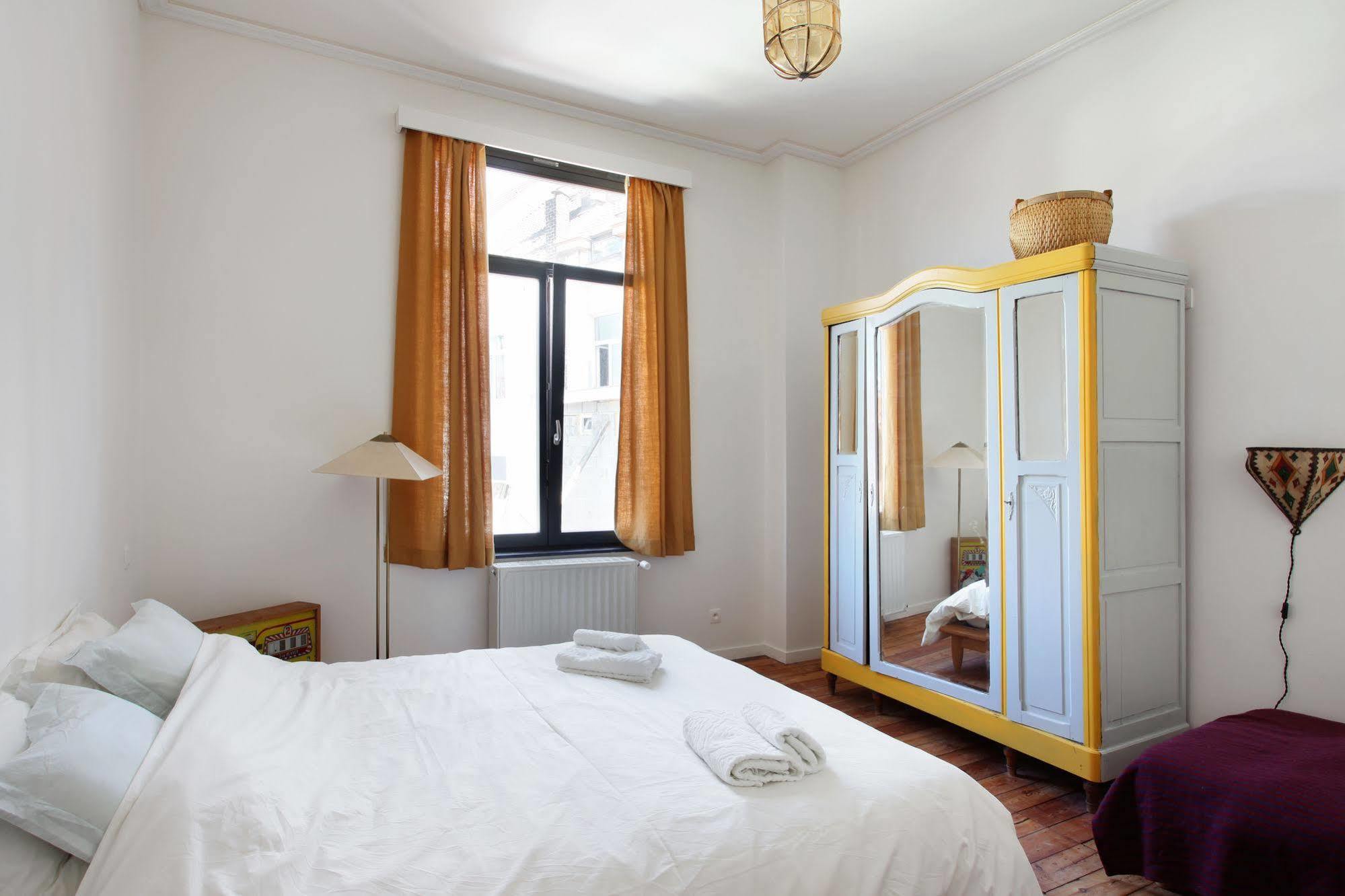 B&B Serpentin Ixelles Bagian luar foto